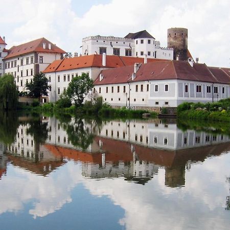 Only Apartments Йиндржихув-Градец Экстерьер фото
