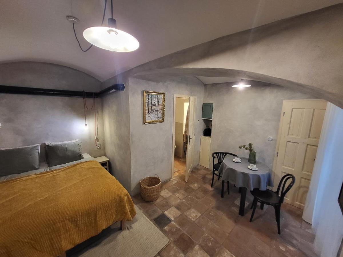 Only Apartments Йиндржихув-Градец Экстерьер фото